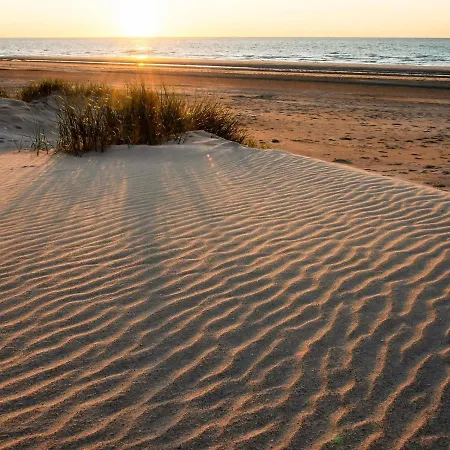 On The 3rd Floor With Sea View 아파트 미들케르케